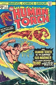 Human Torch volando envuelto en llamas, mostrando sus poderes de fuego.